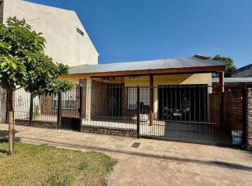 Casa · 140m² · 6 Ambientes · 1 Cochera · Venta Casa Multifamiliar en Moreno