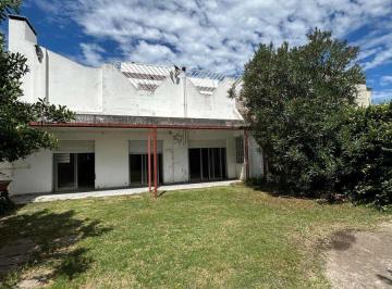 PH · 134m² · 4 Ambientes · 1 Cochera · PH en Venta en Pergamino