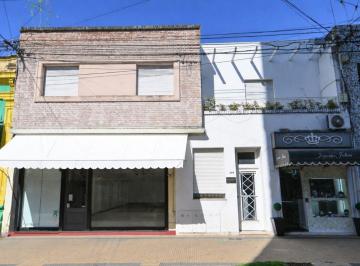 Casa · 552m² · 9 Ambientes · Departamentos + Locales Céntrico con 600 m² de Lote