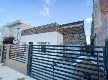 Casa · 173m² · 4 Ambientes · Casa 3 D 2 Baños Venta Ciudadela Apto Cred. Hipotec
