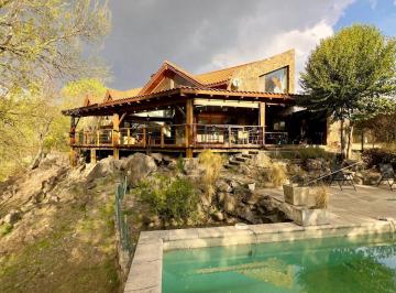 Casa · 530m² · 6 Ambientes · 2 Cocheras · Vendo Casa en Country Potrerillo de Larreta