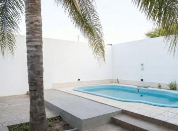 Casa · 160m² · 4 Ambientes · 2 Cocheras · Casa B°san Fernando: 2 Dorm, Cochera, Sum y Pileta