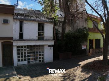 Casa · 295m² · 6 Ambientes · 1 Cochera · Casa de 6 Amb. Venta en Casco Centrico de Rcia