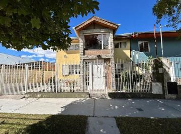 Casa · 90m² · 4 Ambientes · Casa en Esquel