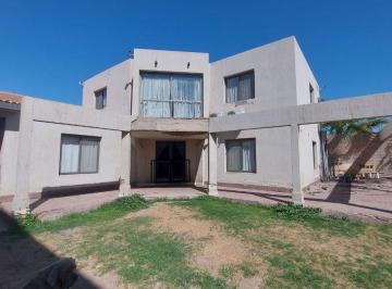 Casa · 500m² · 7 Ambientes · 6 Cocheras · Venta Casa Pileta Quincho Local Galpon Corralitos