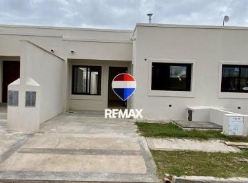 Casa · 93m² · 3 Ambientes · 1 Cochera · Venta Duplex a Estrenar en Urb. Via Aurelia