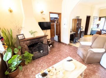 Casa · 150m² · 5 Ambientes · 1 Cochera · Venta Casa 5 Amb Parque Pileta Cochera Haedo