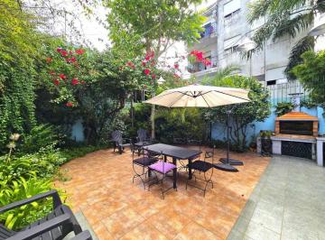 Casa · 205m² · 6 Ambientes · 1 Cochera · Venta Casa de 6 Ambientes con Patio y 2 Terrazas