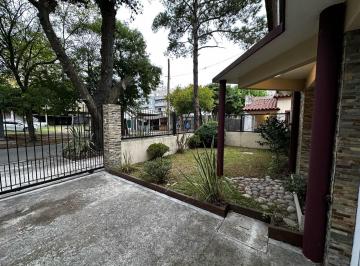 Casa · 80m² · 3 Ambientes · 15 Cocheras · En Venta Casa Reciclada a Nueva en La Costa