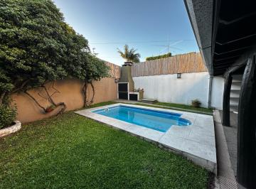 Casa · 118m² · 5 Ambientes · 1 Cochera · Casa en Venta Haedo Oportunidad!