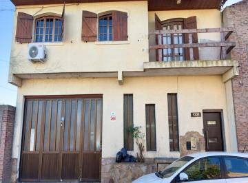 Casa de 4 ambientes, La Plata · Casa en PH, en Planta Alta, 3 Dorm., 2 Baños, Balcon, Patio, Parrilla