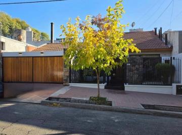 Casa de 4 ambientes, Ciudad de Mendoza · Quinta Sección Casa en Venta