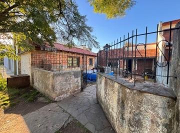 Terreno , La Plata · Lote/casa a Refaccionar o Demoler en Pleno City Bell