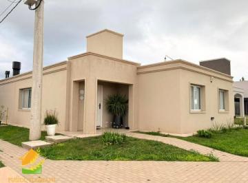 Casa de 6 ambientes, Alta Gracia · Casa de Categoría con Pileta en Reserva Tajamar – Apta Crédito