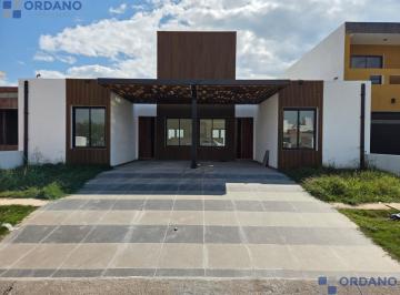 Casa · 83m² · 4 Ambientes · Duplex 2 Dorm. en Venta Docta Parque