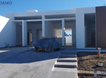 Casa · 83m² · 4 Ambientes · Duplex 2 Dorm. en Venta Docta Parque
