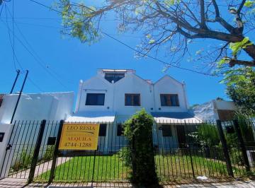 Casa · 200m² · 5 Ambientes · 1 Cochera · Duplex en Alquiler en Boulogne