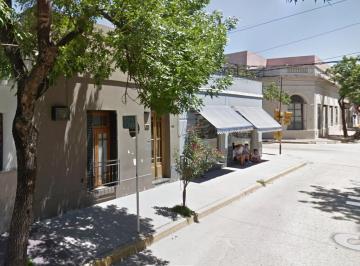 Casa de 5 ambientes, Gualeguaychú · 2 Locales Comerciales - Estudio - Vivienda