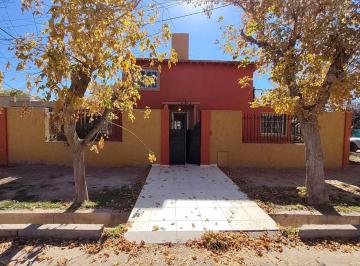Casa · 290m² · 8 Ambientes · 1 Cochera · Espectacular Casa en Barrio Cerrado Cordón del Plata