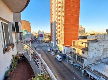 Departamento · 61m² · 3 Ambientes · 1 Cochera · Depto 3 Amb con Balcon en Venta en Wilde