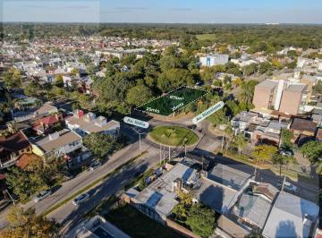Casa · 265m² · 4 Ambientes · 2 Cocheras · Propiedad de Esquina en Venta Av Italia y Av Rissione