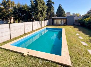 Casa · 50m² · 2 Ambientes · 1 Cochera · Venta - Casa 1 Dormitorio. con Piscina - Tierra del Sueño 2, Roldán.