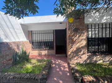 Casa de 3 ambientes, Córdoba · Casa en Venta – Barrio Los Plátanos | Gómez Carrillo 3247