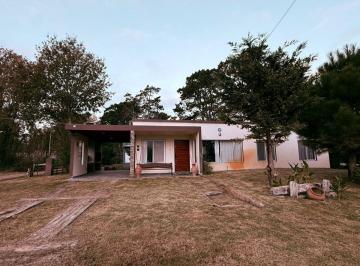 Casa de 3 ambientes, Costa del Este · Hermosa Propiedad en Costa del Este