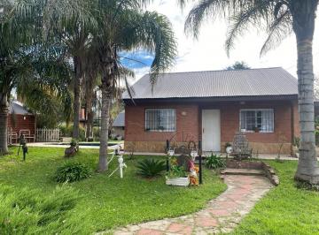 Casa · 92m² · 4 Ambientes · 2 Cocheras · Casa en Venta con 2 Dorm.. Parque Sakura, Exaltacion de La Cruz.