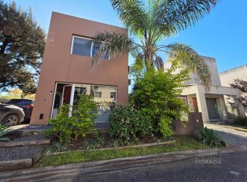 Casa · 125m² · 4 Ambientes · 1 Cochera · Casa de 4 Ambientes en Venta con Parque en Barrio Privado de Pilar