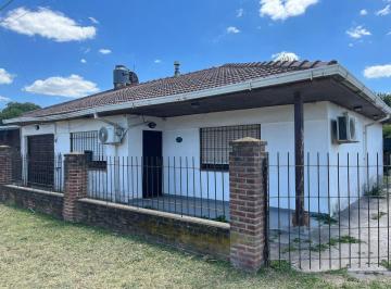 Casa · 139m² · 3 Ambientes · 1 Cochera · Venta Casa 3 Ambientes Miramar