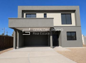 Casa · 191m² · 5 Ambientes · 2 Cocheras · Casa en Venta en Santa Ana, Villanueva, Tigre