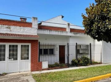 Casa · 148m² · 4 Ambientes · 1 Cochera · Casa en Venta, 4 Ambientes, en Garin, Escobar, Gba Norte