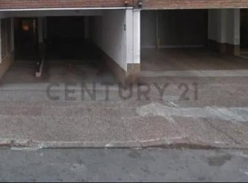 Garage · 11m² · 1 Ambiente · 1 Cochera · Garage en Venta Tres Cruces a m del Shopping, Fijo y Cómodo
