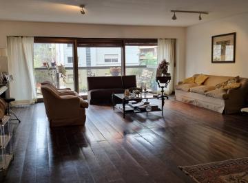 Departamento · 200m² · 5 Ambientes · 2 Cocheras · Departamento en Venta Amoblado de 3 Dorm. Sobre Hipólito Yrigoyen