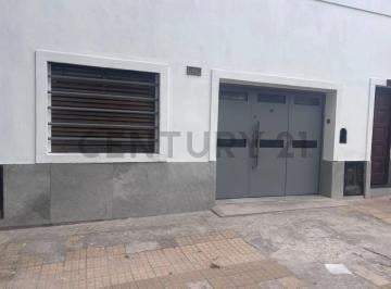 PH · 115m² · 4 Ambientes · 1 Cochera · 50 E/ 16 y 17 - PH en Venta