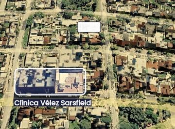 Oficina comercial de 10 ambientes, Córdoba · Casa con Potencial Para Consultorios, Oficinas o Vivienda en Barrio Parque Vélez Sarsfield