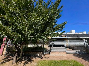 Casa de 9 ambientes, Córdoba · Venta Casa 5 Dorm. / Chateau Carreras