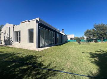 Casa · 410m² · 7 Ambientes · 4 Cocheras · Los Mimbres Casa en Venta 4 Dorm. Mas Escritorio Pileta