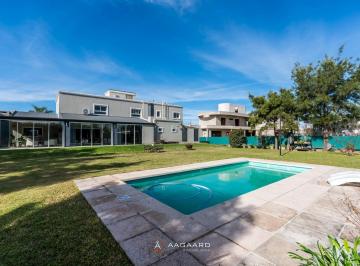 Casa · 410m² · 7 Ambientes · 4 Cocheras · Los Mimbres Casa en Venta 4 Dorm. Mas Escritorio Pileta