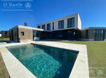 Casa · 430m² · 10 Ambientes · 4 Cocheras · Casa a Estrenar con Piscina, 7 Dorm. en Greenville Polo - Oportunidad