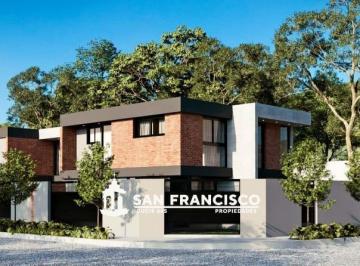 Casa · 167m² · 4 Ambientes · 1 Cochera · Duplex en Venta