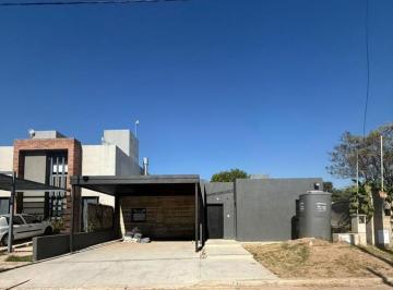 PH · 83m² · 2 Dormitorios · 2 Cocheras · Venta - Casa a Estrenar 2 Dorm. 2 Baños - La Paya