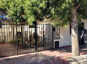 Casa · 260m² · 10 Ambientes · 1 Cochera · Se Vende Casa + Depto Zona Centrica Catamarca