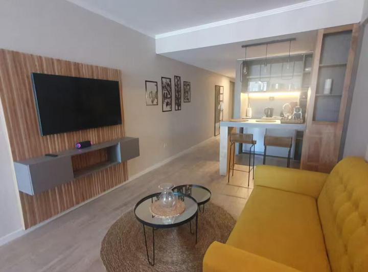 Alquiler Monoambiente Amueblado en Torre Deco Armani Recoleta