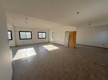 Local comercial · 150m² · 2 Ambientes · Local y Consultorios en Alquiler en 520 E/ 10 y 11