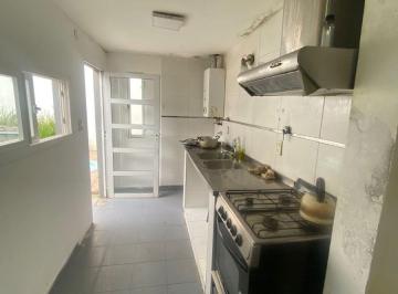 Casa de 7 ambientes, Ciudad de Santa Fe · Casa 3 Habitaciones con Patio y Pileta