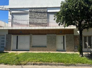 Casa de 6 ambientes, Ciudad de Santa Fe · Hermosa Casa Frente Al Norte