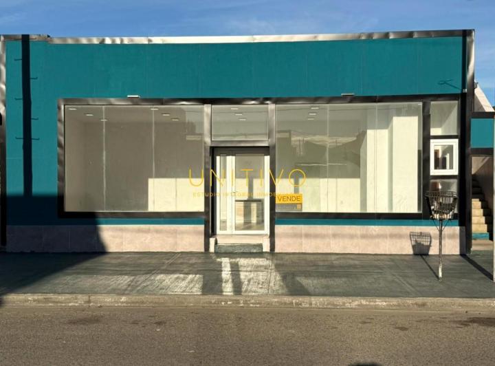 Local comercial · 182m²