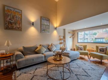 Casa · 300m² · 4 Ambientes · 1 Cochera · Venta Casa 4 Ambientes con Garage Zona Los Troncos